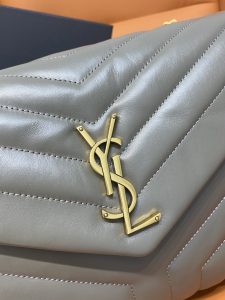 超A貨YSL聖羅蘭包包 loulou中型絎縫皮革手袋 鏈條包Y形挎包 深灰色金