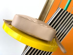 超A貨YSL聖羅蘭包包 lou絎縫皮革相機袋 Saint Laurent Monogram肩背袋 卡其