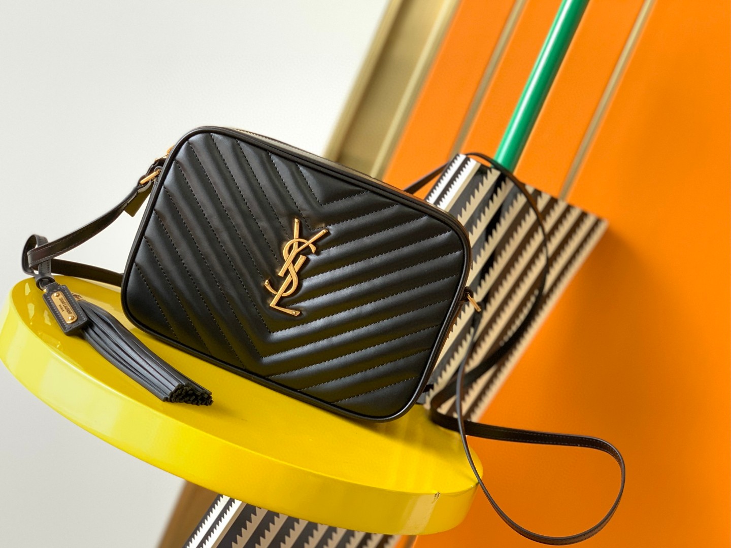 YSL202403261900001.jpg 超A貨YSL聖羅蘭包包 lou絎縫皮革相機袋 Saint Laurent Monogram肩背袋 黑色金扣