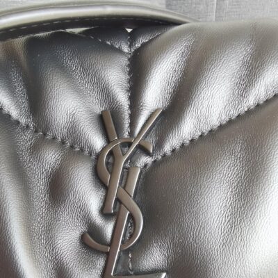 高仿YSL聖羅蘭包包 LOULOU PUFFER 迷你絎縫小羊皮包 小型絎縫皮革手袋 黑色黑扣