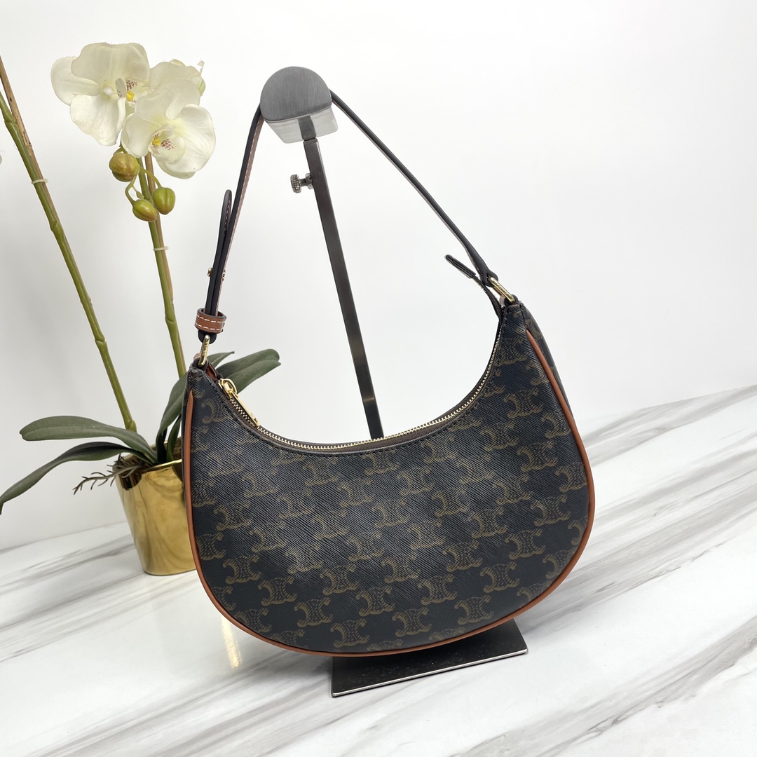celine202403280800007.jpg Celine賽琳高仿原單包包 CELINE TRIOMPHE AVA 標誌印花牛皮革手袋 深褐色