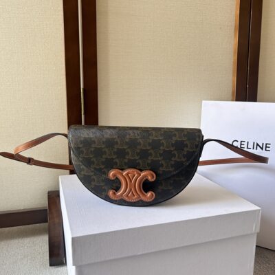原單高仿Celine賽琳 Basace凯旋门 標誌印花及牛皮革Besace Cuir Triomphe手袋 斜揹包