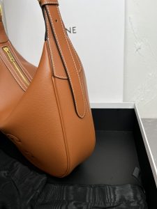 A貨名牌包Celine賽琳 HELOISE CUIR TRIOMPHE 柔軟牛皮革手袋單肩包 棕色