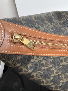 A貨名牌包Celine賽琳 HELOISE CUIR TRIOMPHE 柔軟牛皮革手袋單肩包標誌印花