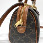 1比1復刻名牌包Celine賽琳 標誌印花及牛皮革CUIR TRIOMPHE小型波士頓手袋