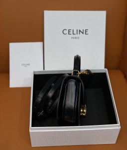 高仿原單包Celine賽琳包 亮面牛皮革迷你型BESACE CLEA手袋 黑色