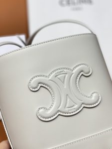 原單復刻Celine賽琳包 CUIR TRIOMPHE 牛皮水桶包小型BUCKET手袋 白色