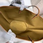 高仿復刻Celine賽琳包 標誌印花 TRIOMPHE COUFFIN扇子包 超大手袋 深棕色