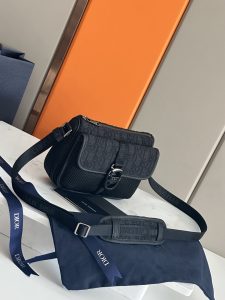 2024新品復刻一比一迪奧DIOR單肩包斜跨包奢華簡約