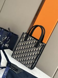 Christian Dior迪奧高仿包包2024新品手袋單肩包