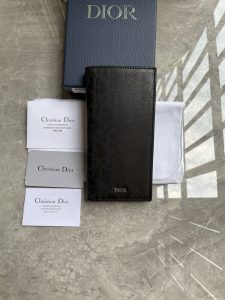 經典男士DIOR原單高仿 黑色錢包 西裝夾 新品
