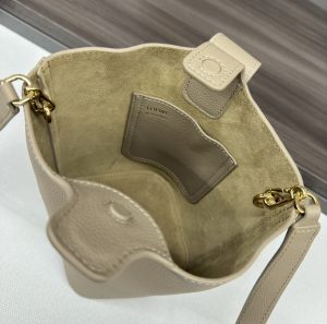 loewe羅意威高仿複刻包包 mini柔軟牛皮革Pebble Bucket水桶包沙色荔紋