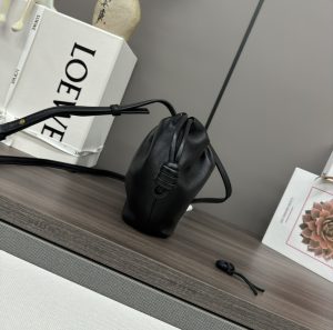 loewe羅意威超A貨手拿包 新款迷你納帕羊皮革 Flamenco Purse 手拿包 黑色