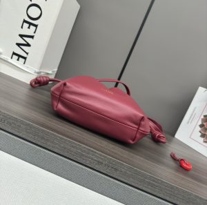 loewe羅意威超A貨手拿包 新款迷你納帕羊皮革 Flamenco Purse 手拿包深磚紅