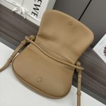 loewe羅意威精仿超A貨包包 新款 闪亮纳帕牛皮革Paseo包 橡木棕