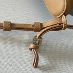 loewe羅意威高仿A貨包包 經典牛皮革Hammock hobo手袋 暖沙色