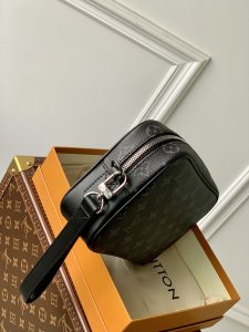 M42838黑花紋Pochette Kasai質感細膩真皮lv原單手拿包錢包