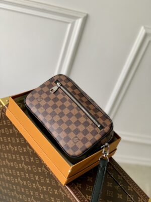 M41663咖啡格紋Pochette Kasai 一比一lv Taïga 皮革錢包手拿包