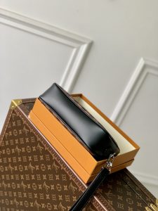 M41663咖啡格紋Pochette Kasai 一比一lv Taïga 皮革錢包手拿包