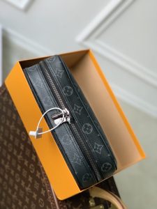 中號升級版本M43384面料为手感柔软的帆布lv頂級原單錢包手拿包男女可用