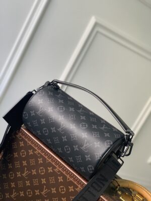 M46692lv高仿 老花27x 15x 15釐米頂級原單圓筒包單肩包男女可用