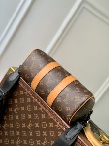 M46687枕頭包Keepall 手袋旅行袋经典轮廓lv高仿手提包