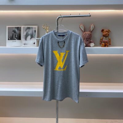 新品春季新品圓領T恤 LV頂級A貨圓領T恤女裝