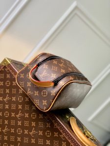 M46696經典款lvl老花化妝包頂級A貨包包女28x15x16.5釐米