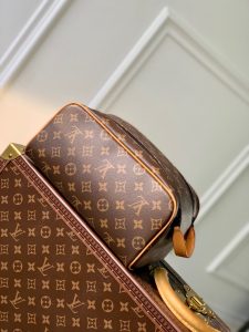 M46696經典款lvl老花化妝包頂級A貨包包女28x15x16.5釐米