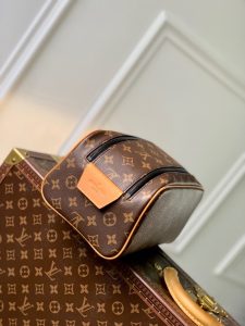M46696經典款lvl老花化妝包頂級A貨包包女28x15x16.5釐米