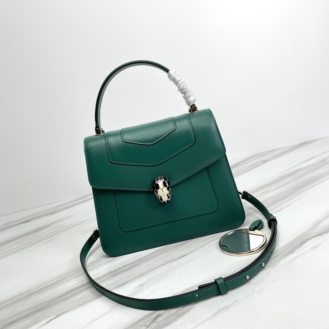 BVLGARI202404070100002.jpg BVLGARI寶格麗高仿包包 Serpenti Forever手提包斜揹包 中號緑色