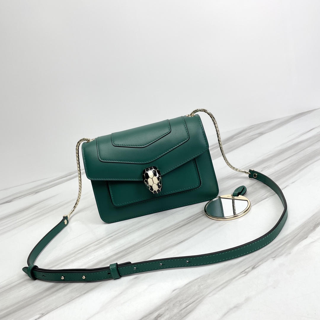 BVLGARI202404071900006.jpg 一比一高仿BVLGARI寶格麗包 Serpenti Forever 鏈帶皮夾手袋斜揹包 緑色