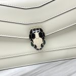 複刻名牌BVLGARI寶格麗包 Serpenti Forever 鏈帶斜揹包手袋 白色