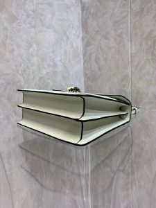 一比一複刻BVLGARI寶格麗 Serpenti Forever 大號手提包斜揹包 白色