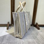 複刻名牌包Chloe蔻依 Chloé標識刺繡彩虹包 Woody大號托特包