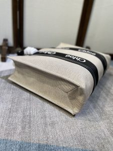 複刻名牌包Chloe蔻依 Chloé標識亞麻帆布 Woody大號托特包