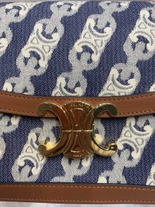 高仿品牌包Celine賽琳包包 凱旋門斜挎包 鎖釦印花CLASSIQUE TRIOMPHE手袋