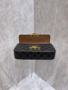 高仿奢侈品包Celine賽琳單肩包 標誌印花CLAUDE飾鍊肩揹袋 金鍊金標 黃褐色