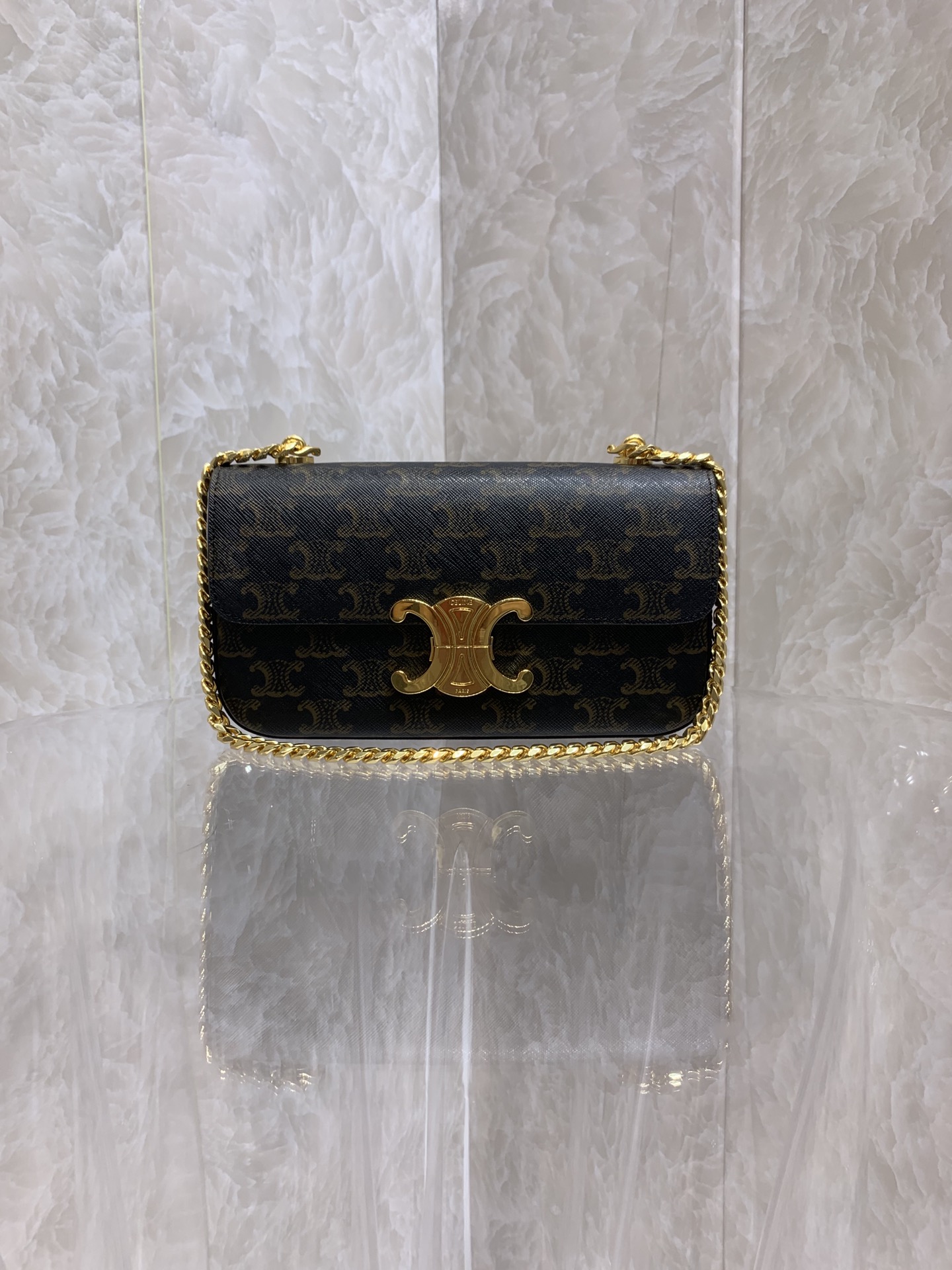 celine202404011000004.jpg 高仿奢侈品包Celine賽琳單肩包 標誌印花CLAUDE飾鍊肩揹袋 金鍊金標 黃褐色