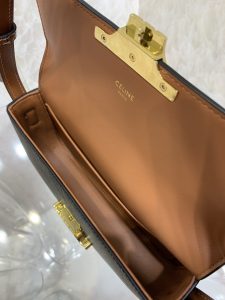 高仿奢侈品包Celine賽琳單肩包 標誌印花及牛皮革CLAUDE肩揹袋 深褐色金標