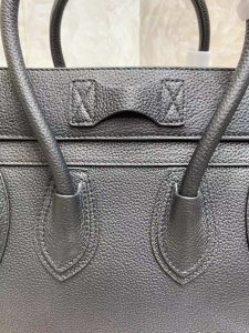 一比一複刻Celine賽琳手提包 敲打小牛皮小巧型Luggage micro手袋 笑臉包 黑