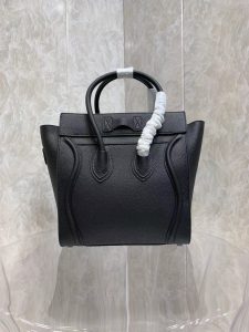 一比一複刻Celine賽琳手提包 敲打小牛皮小巧型Luggage micro手袋 笑臉包 黑