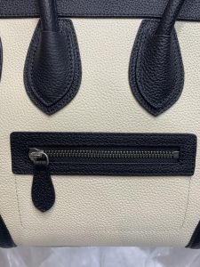 一比一複刻Celine賽琳手提包 敲打小牛皮小巧型Luggage micro手袋 笑臉包黑白