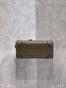 一比一複刻Celine賽琳手提包 敲打小牛皮袖珍型Luggage nano手袋 笑臉包 棕色