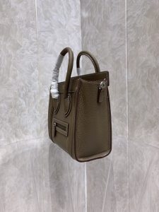 一比一複刻Celine賽琳手提包 敲打小牛皮袖珍型Luggage nano手袋 笑臉包 棕色