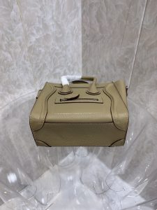 一比一複刻Celine賽琳手提包 敲打小牛皮袖珍型Luggage nano手袋 笑臉包 卡其