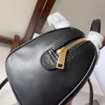 1比1高仿名牌包Celine賽琳 凱旋門光滑牛皮CUIR TRIOMPHE小型波士頓手袋 黑色