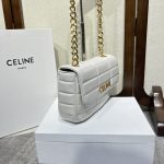 複刻名牌包Celine賽琳 MATELASSE MONOCHROME 絎縫羊皮革鏈條肩揹包飾鍊掛肩袋 白色