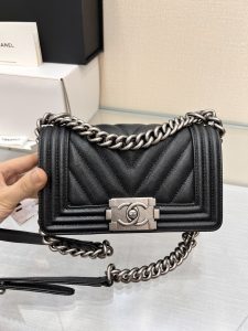 𝐋𝐞𝐛𝐨𝐲系列香奈兒頂級高仿復刻單肩包 斜挎包 新品 可批發零售