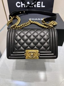 𝐋𝐞𝐛𝐨𝐲香奈兒Chanel 頂級高仿包包 單肩包 斜挎包 可 批發零售